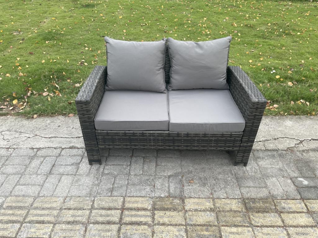Set di mobili da giardino in rattan grigio scuro a 7 posti con divano, tavolino e 3 sgabelli 77815BCDM