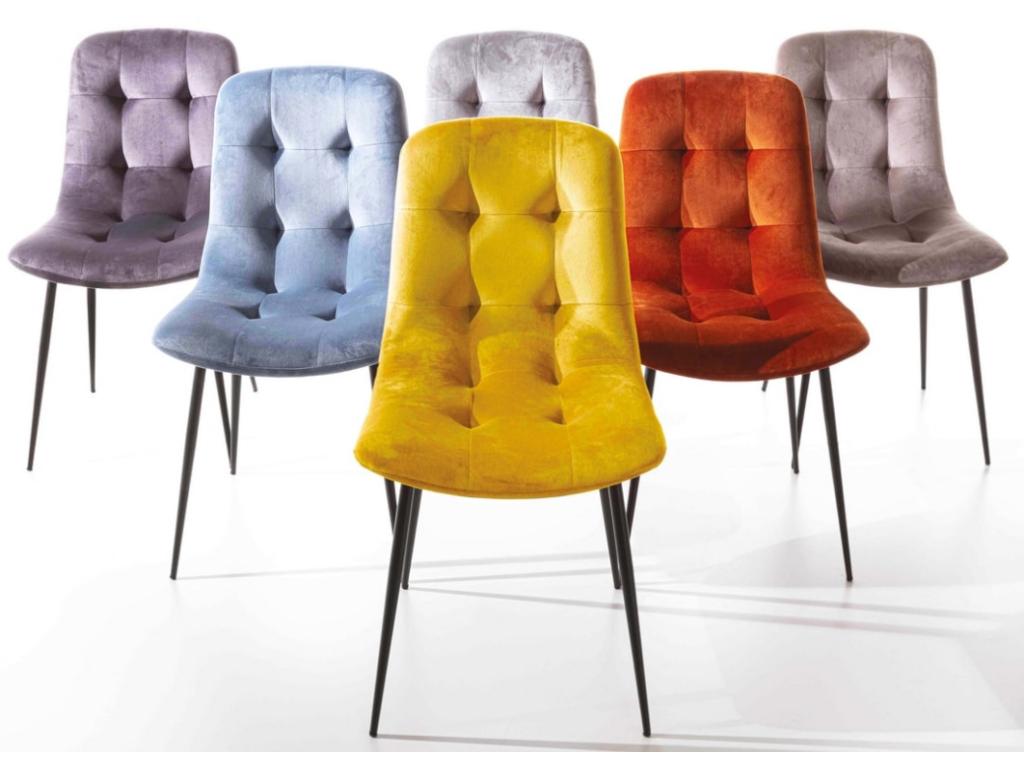 Sedie di design Maisonpuretop in velluto capitonné e metallo nero - Set da 4 - Azzurro cielo 95375LISS